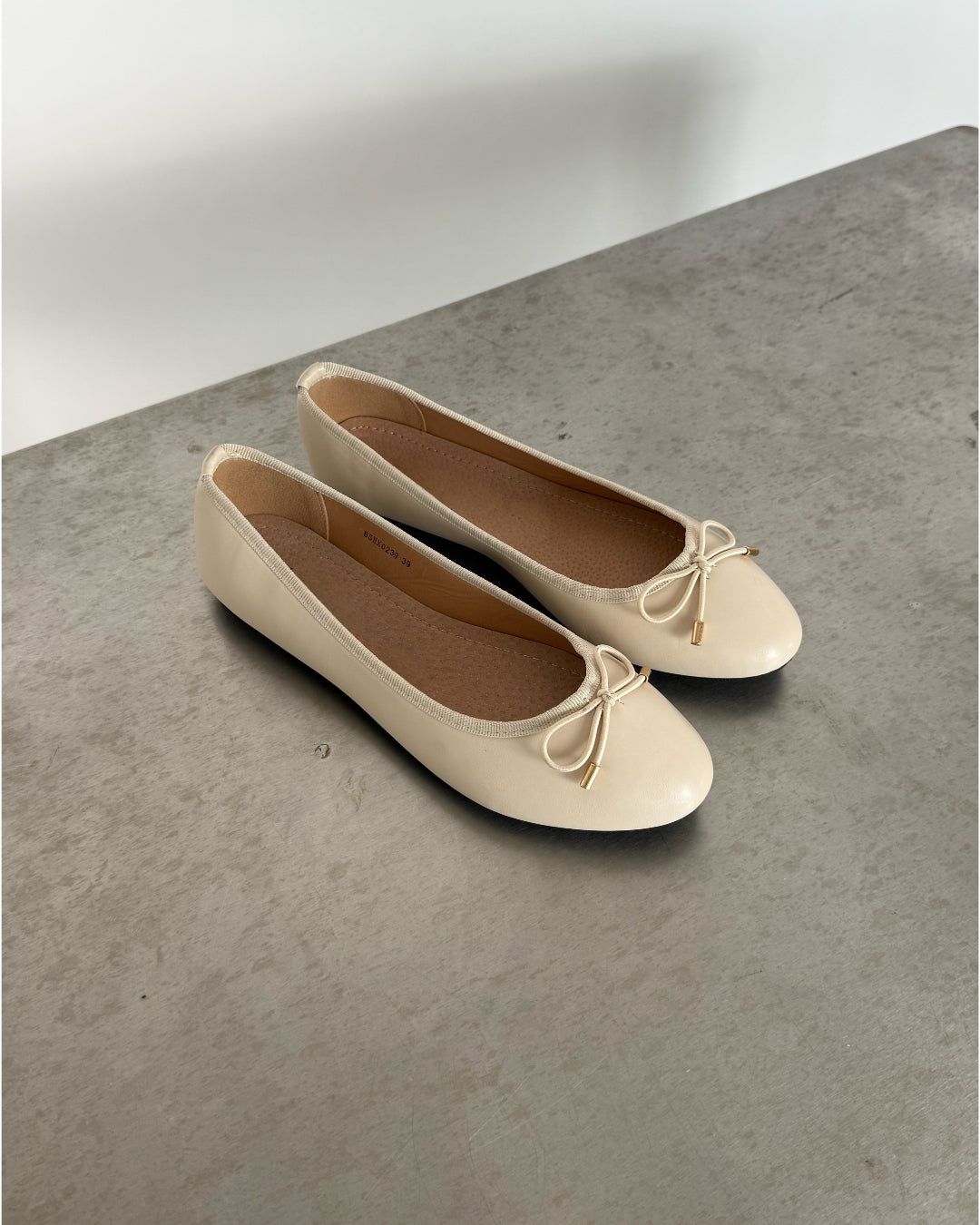 Produktfoto af ALMA ballerinaer, beige fra BySofieSønderby