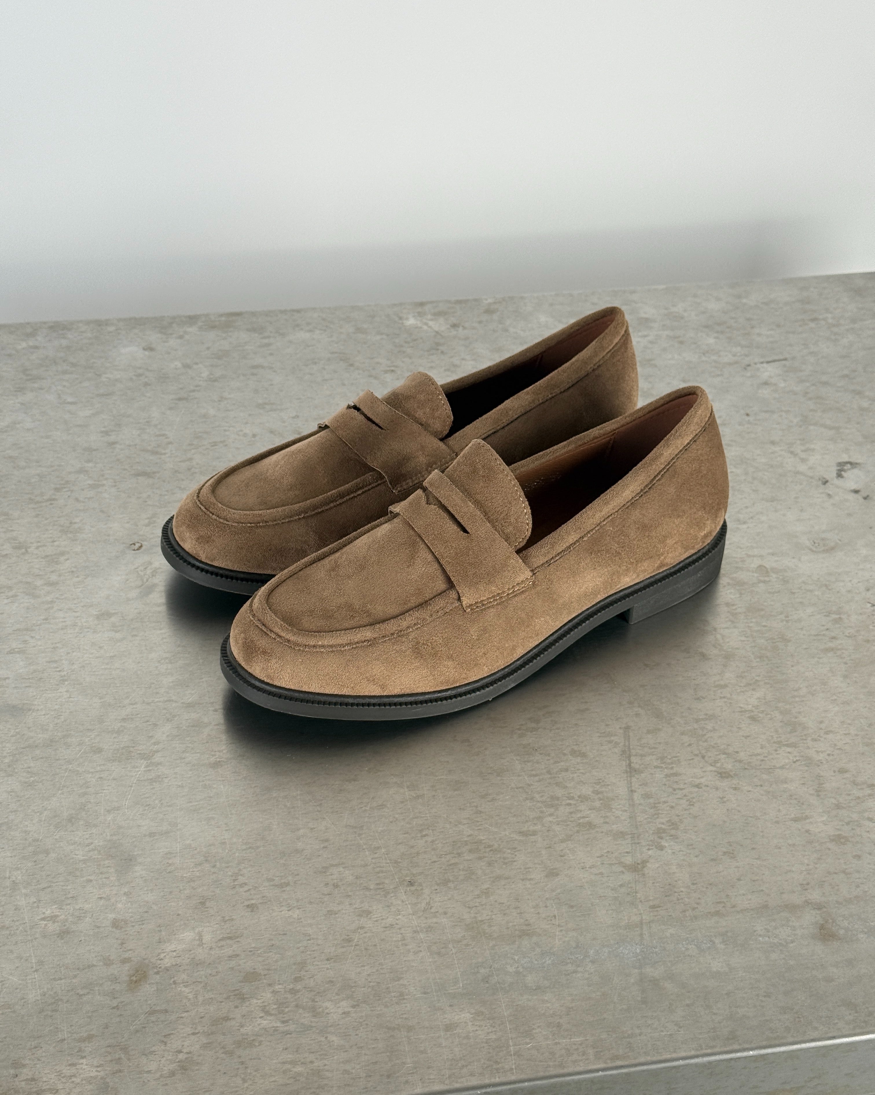 Produktbillede af BABETTE loafers i lysebrun. Fra BySofieSønderby