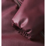 Detaljebillede af bordeaux CALA jakke. Fra BySofieSønderby