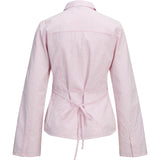 Produktbillede af lyserød CARO skjorte med bæltedetalje. Set bagfra. Fra BySofieSønderby