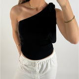 Modelbillede af sort CASSIDY top. Set forfra. Fra BySofieSønderby