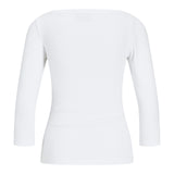 Produktfoto af hvid Fifi boatneck bluse på hvid baggrund. Fra BySofieSønderby