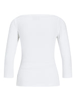 Produktfoto af hvid Fifi boatneck bluse på hvid baggrund. Fra BySofieSønderby
