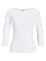 Produktfoto af hvid Fifi boatneck bluse på hvid baggrund. Fra BySofieSønderby