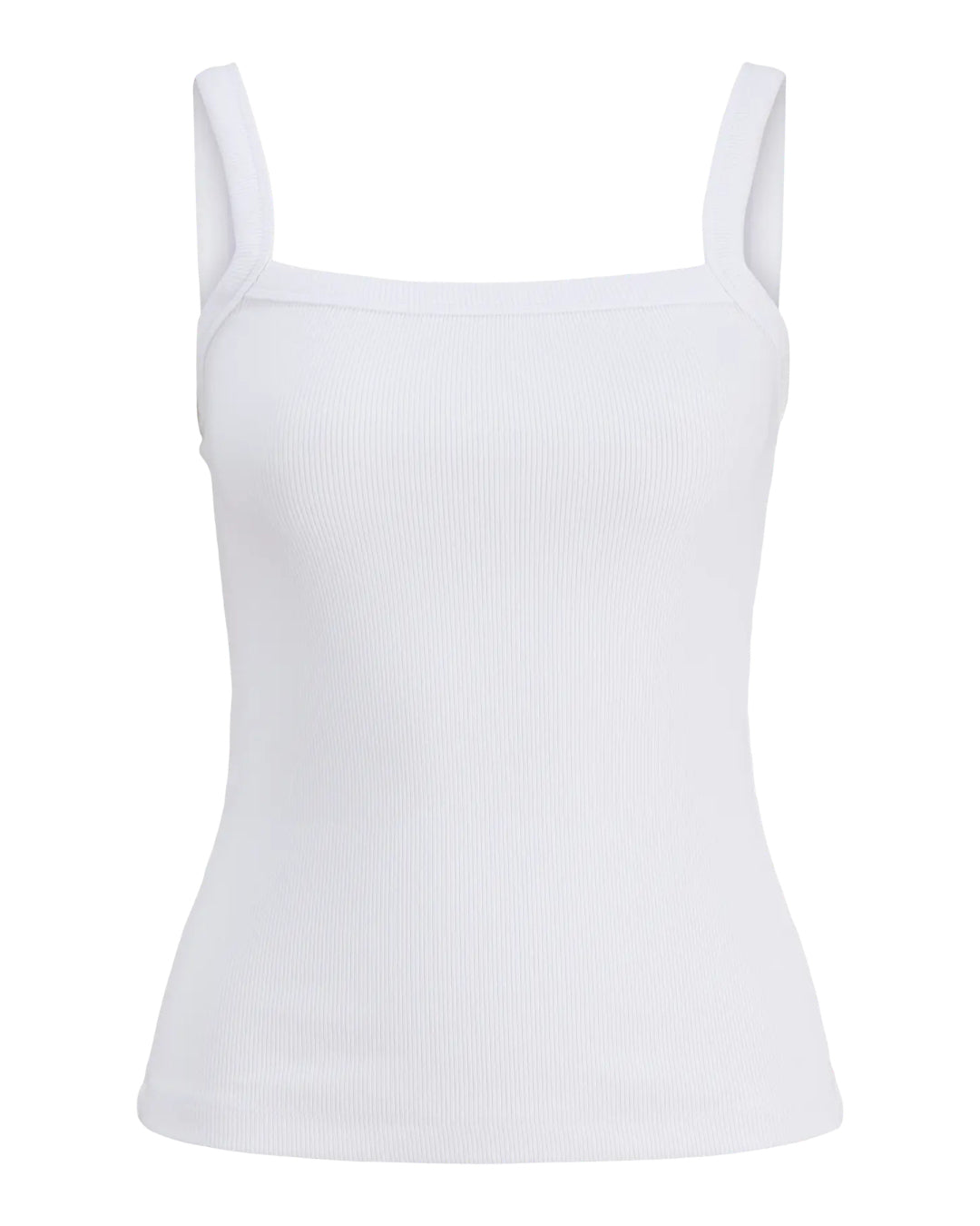 Tanktop af hvidt ribbet stof hænger stille, uden baggrund.