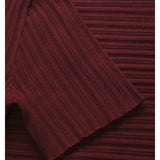 Detaljefoto af bordeaux Hadley bluse. På hvid baggrund. Fra BySofieSønderby