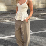 Modelbillede af KITTY top, creme. Fra BySofieSønderby