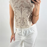 Modelbillede af creme farvet LEXI top. Set forfra. Fra BySofieSønderby