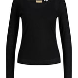Produktbillede af sort LISA bluse. Set forfra. Fra BySofieSønderby