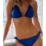 Modelbillede af kongeblå LUCCA bikini. Set forfra. Fra BySofieSønderby