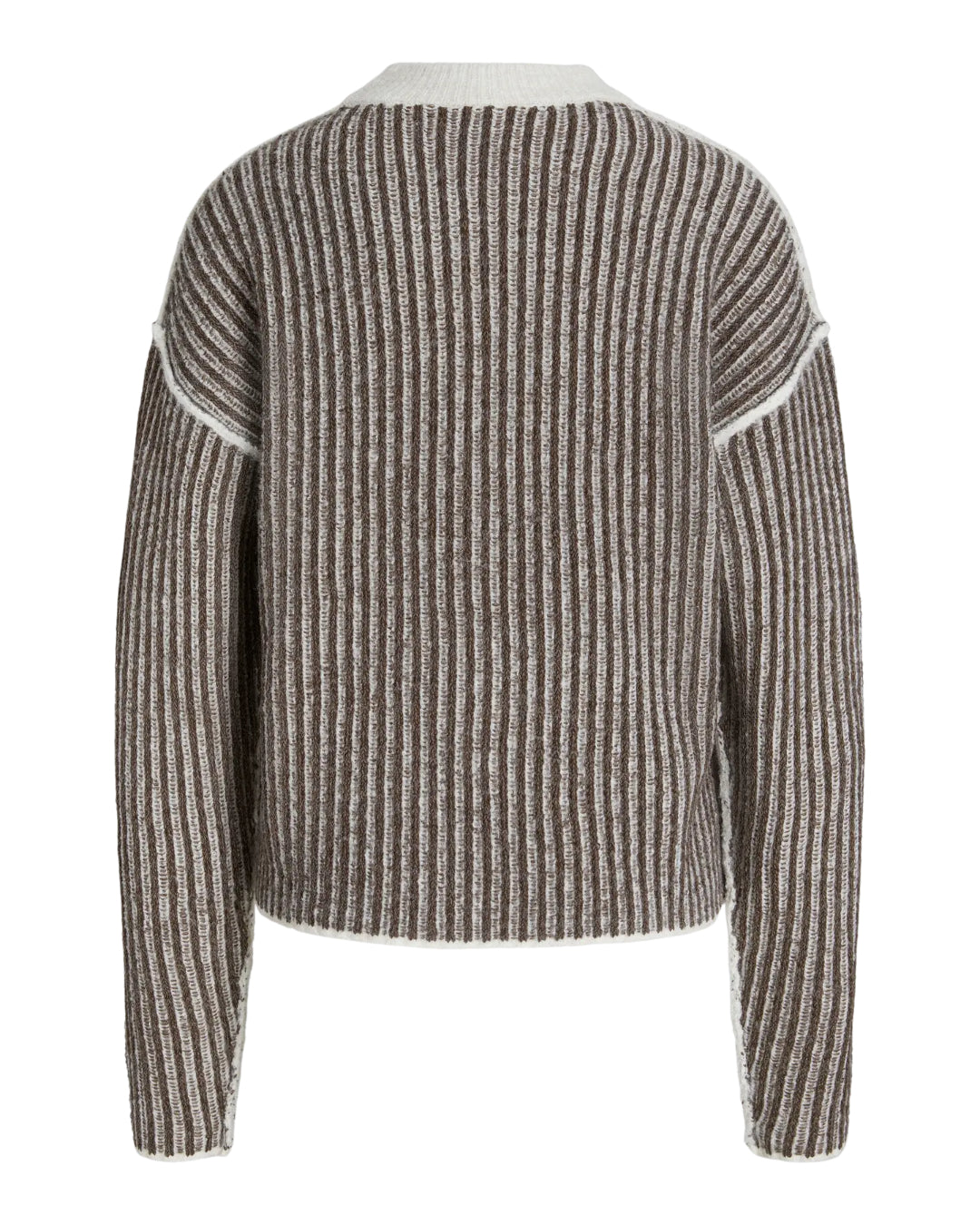 Produktbillede af brun-hvid MAGHNA striktrøje. Set bagfra. Fra BySofieSønderby.