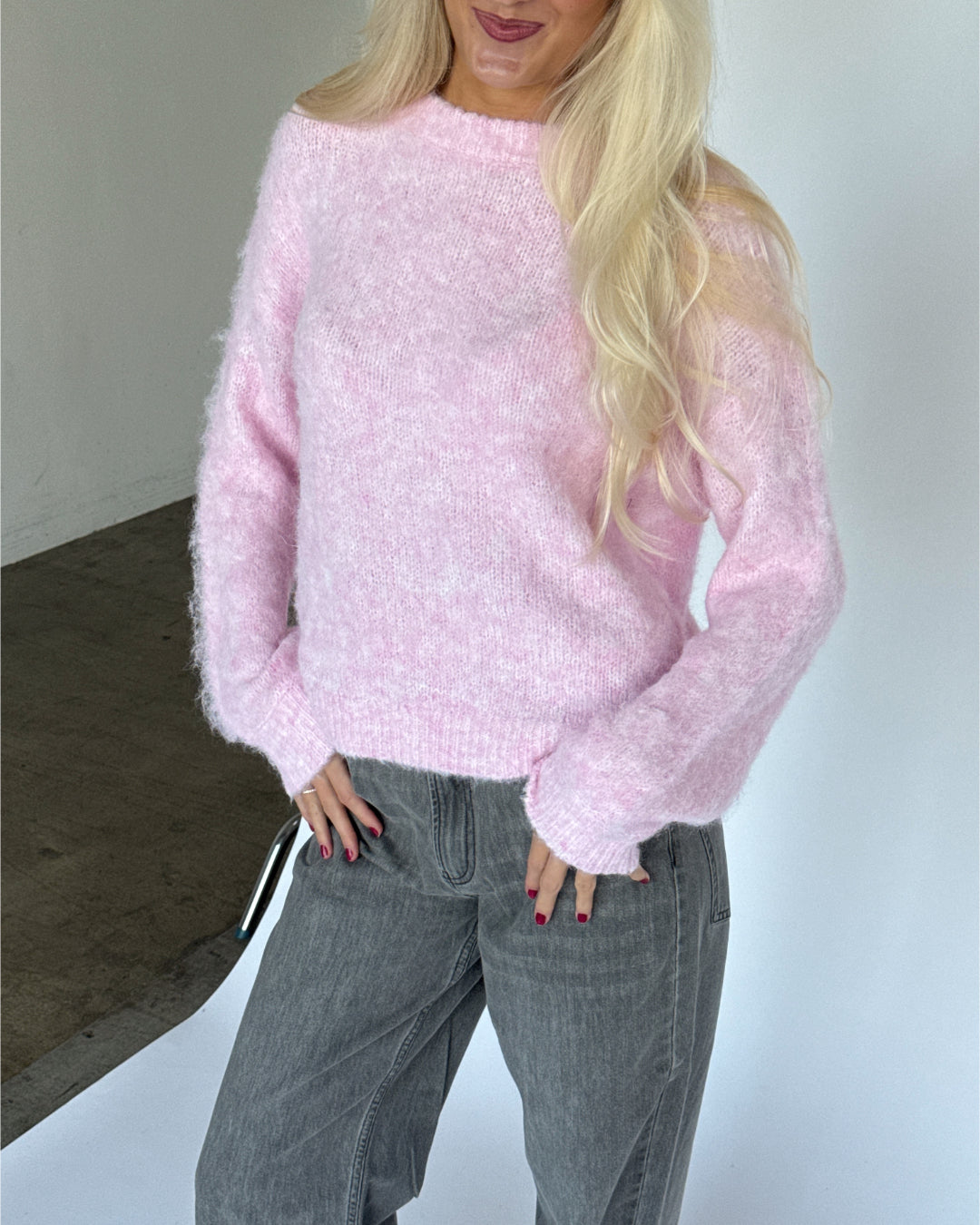 Modelbillede af MILLY strik i lyserød. Fra BySofieSønderby