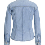 Produktbillede af lyseblå MINA denim skjorte. Set bagfra. Fra BySofieSønderby