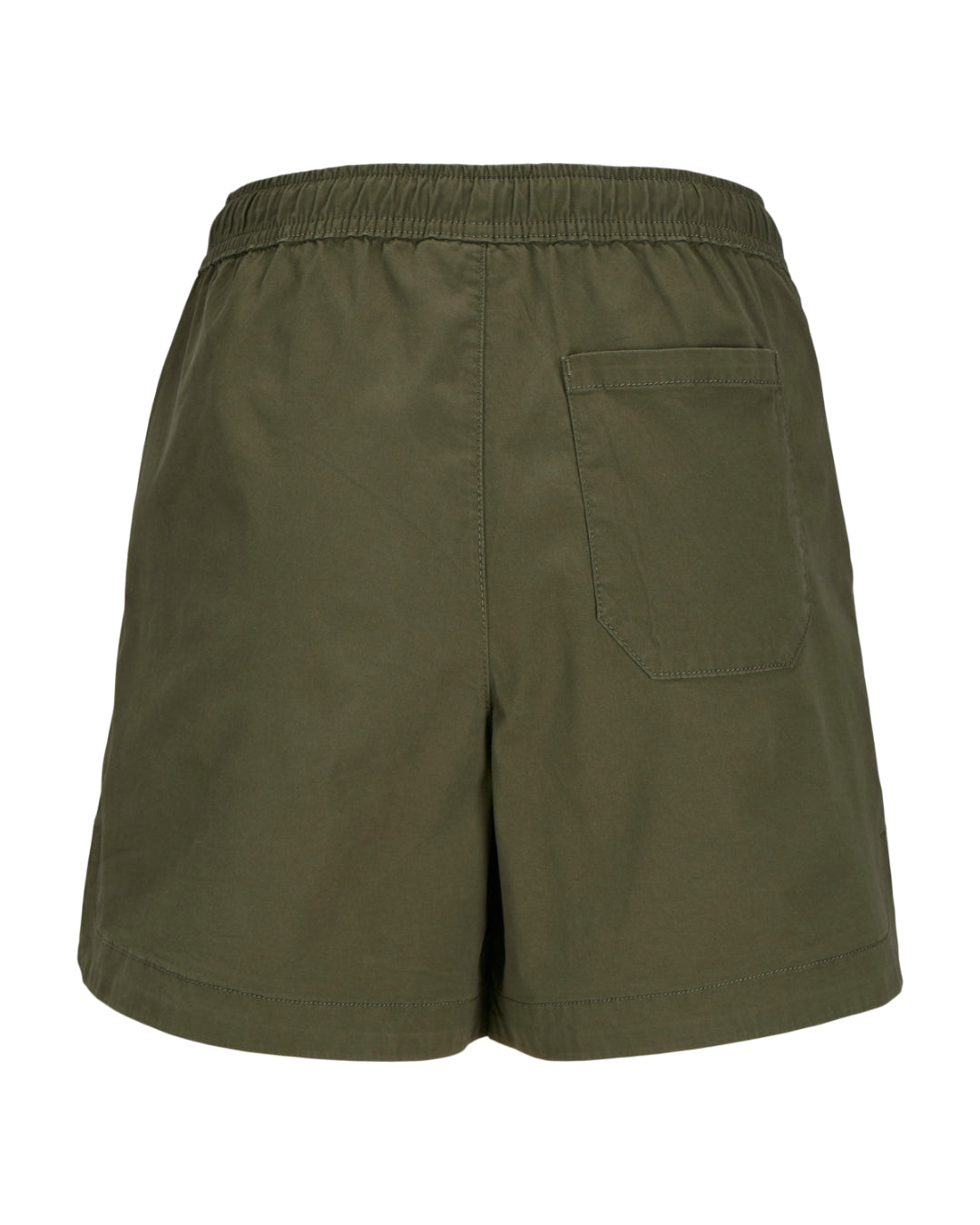 Grønne shorts med elastisk talje ses bagfra, en enkelt baglomme synlig. Simpelt design uden synligt logo eller mønster, hvilket giver et afslappet og funktionelt udseende.