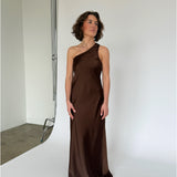 NAT one shoulder klänning, brun