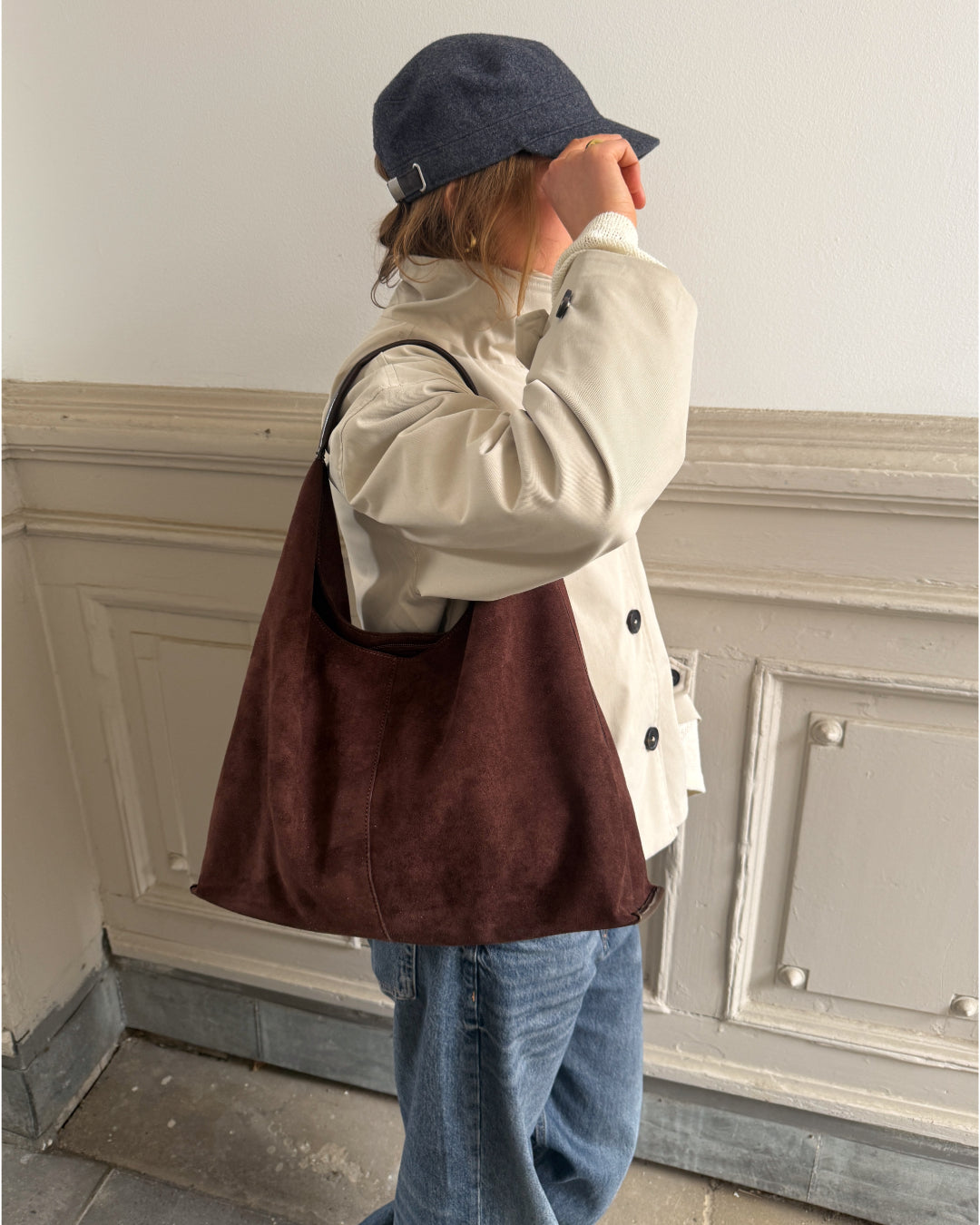 Stemningsbillede af brun RAINA taske. Fra BySofieSønderby