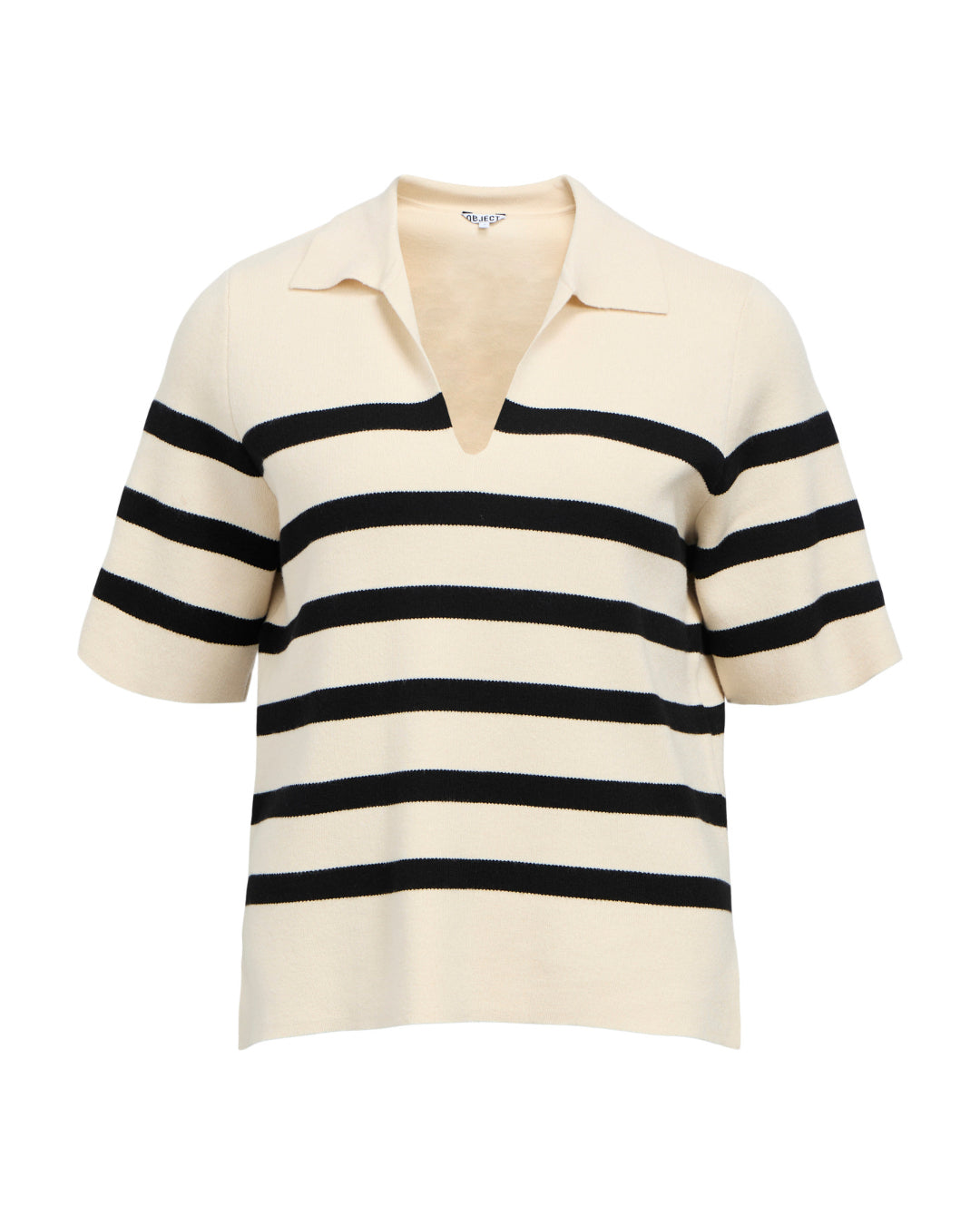 Produktbillede af hvid REYNARD polo t-shirt med sorte striber. Set forfra. Fra BySofieSønderby