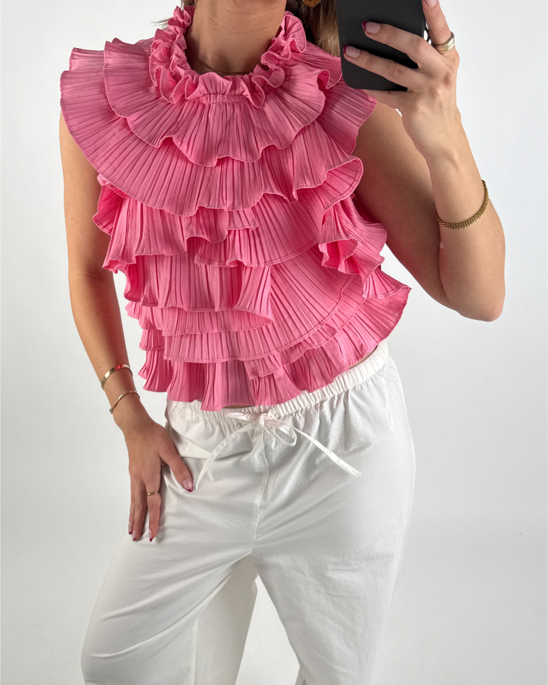 Modelbillede af pink RHINA top. Set forfra. Fra BySofieSønderby