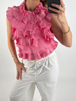 Modelbillede af pink RHINA top. Set forfra. Fra BySofieSønderby