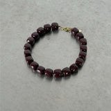 Produktbillede af blommefarvet ROSELIA halskæde. Fra BySofieSønderby