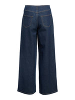 Produktbillede af blå SAVA jeans. Set bagfra. Fra BySofieSønderby.