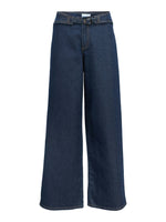 Produktbillede af blå SAVA jeans. Set forfra. Fra BySofieSønderby.