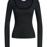 Produktbillede af sort STAR bluse. Set forfra. Fra BySofieSønderby