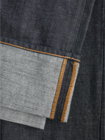 Detaljefoto af navy Tokyo jeans. Fra BySofieSønderby