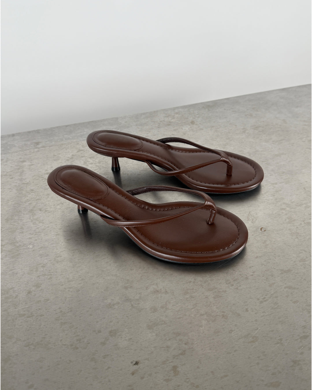 Billede af brune VIGGA sko med lav hæl. Fra BySofieSønderby
