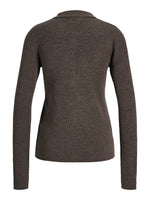 Produktfoto af brun WREN strik. Set bagfra. Fra BySofieSønderby